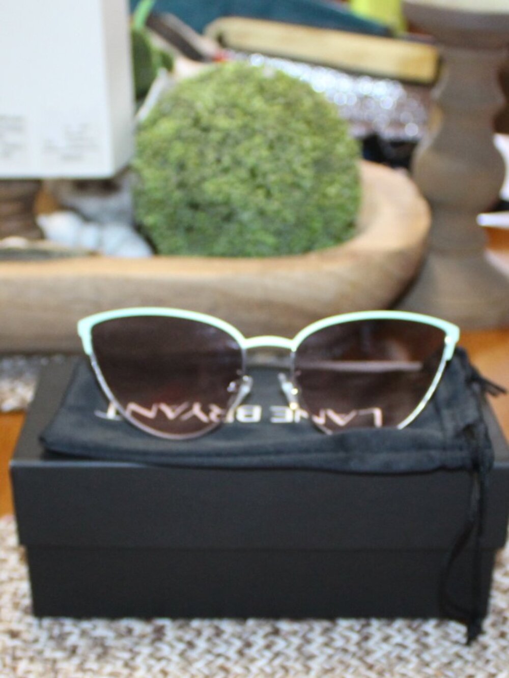 NWOT Lane Bryant Oversized cat eye sunglasses tiffany green, Nice!